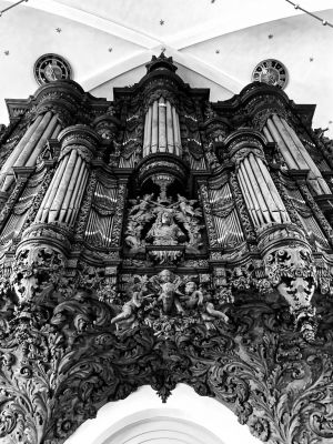 Die Orgelempore in der Erlöserkirche